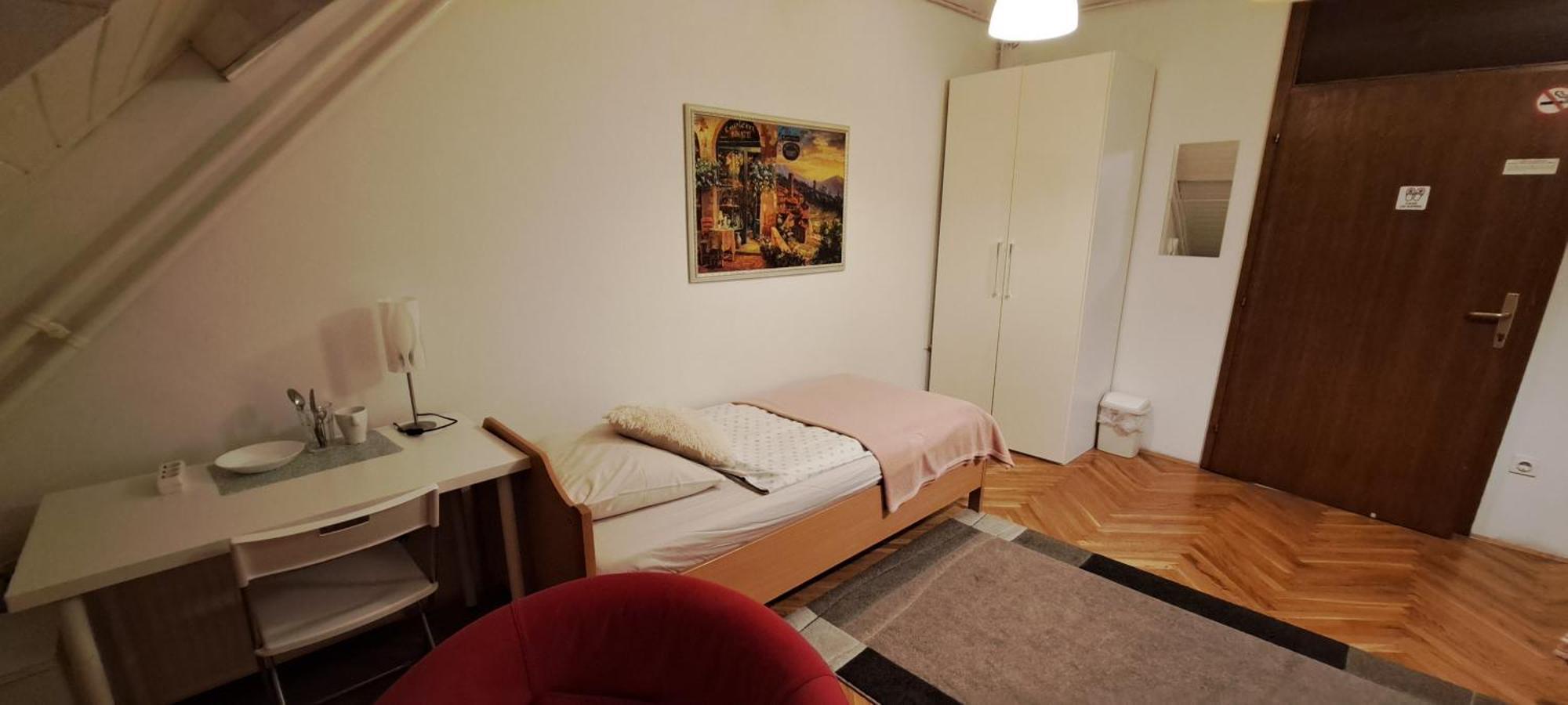 VIKSI hostel Laibach Zimmer foto